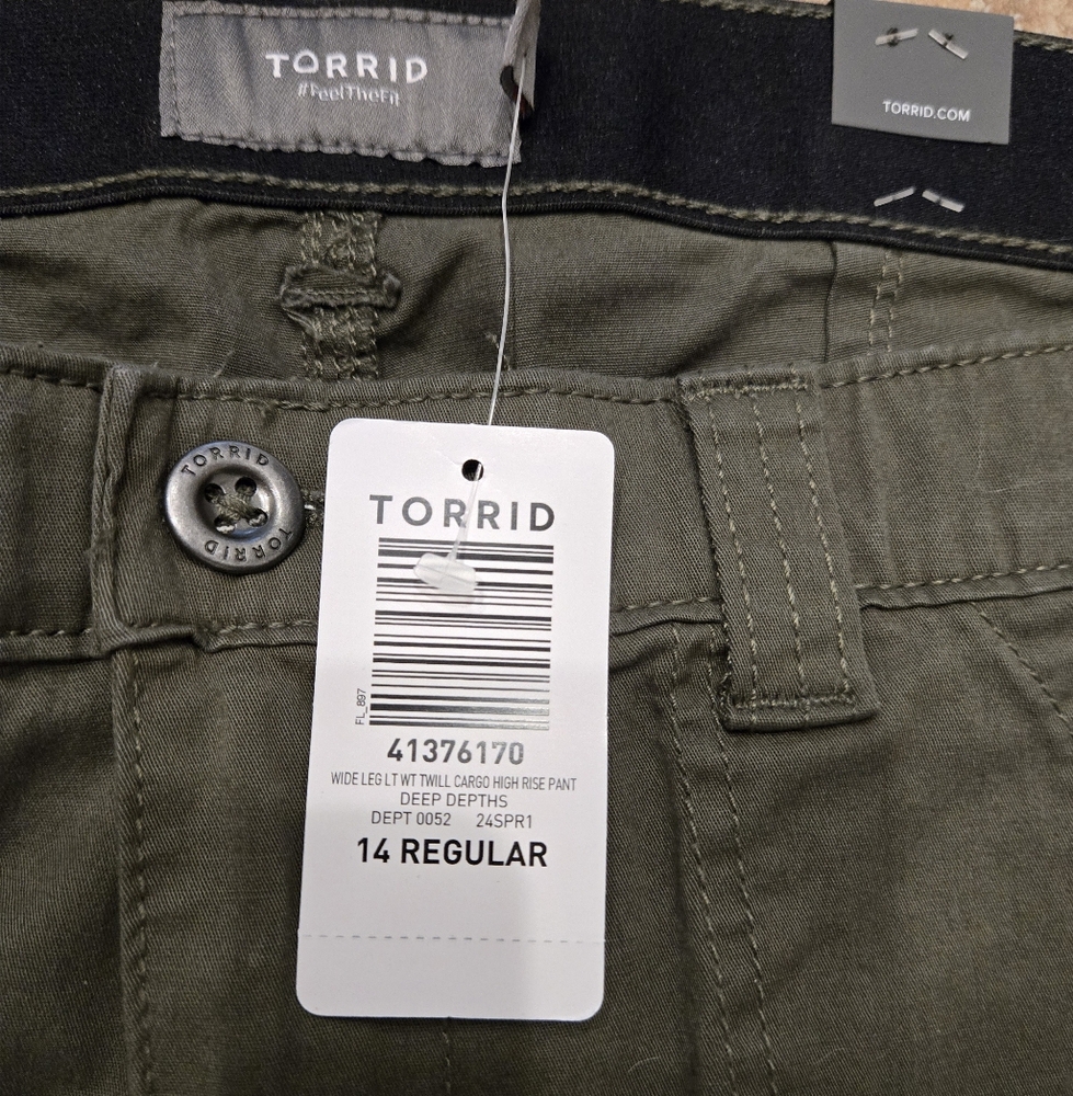Torrid Deep Green Cargo Pants, Flare, NWT, Size 14R